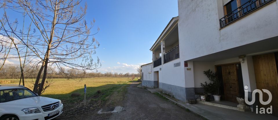 Casa rústica 5 habitaciones de 520 m² en Lleida (25195)