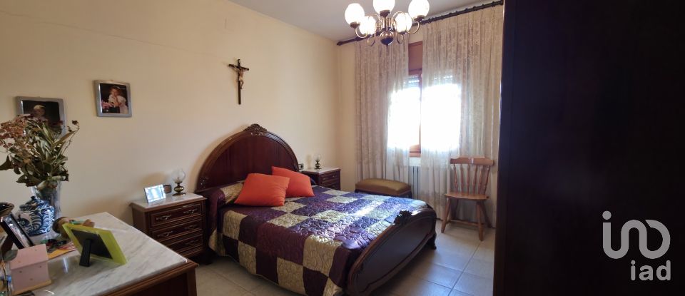 Casa rústica 5 habitaciones de 520 m² en Lleida (25195)