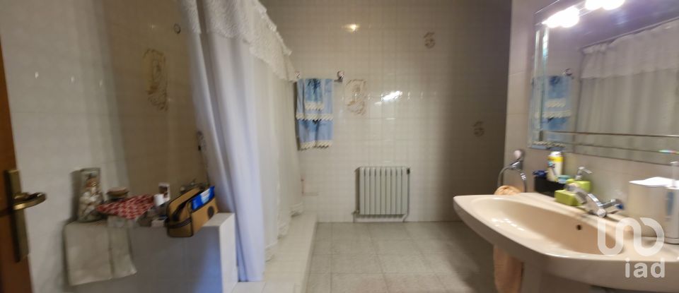 Casa rústica 5 habitaciones de 520 m² en Lleida (25195)