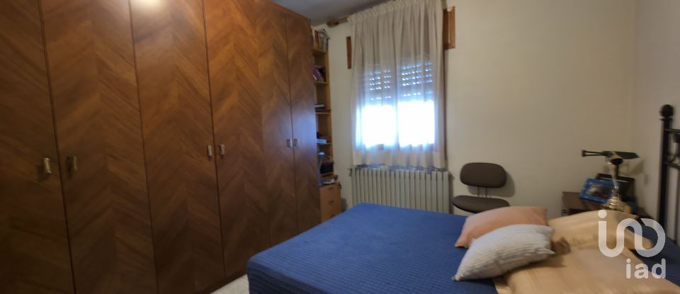 Casa rústica 5 habitaciones de 520 m² en Lleida (25195)