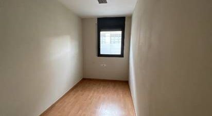 Mansion 3 bedrooms of 61 m² in Sabadell (08205)