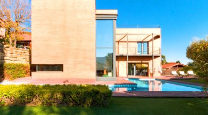 Casa 6 habitaciones de 420 m² en Castellví de Rosanes (08769)