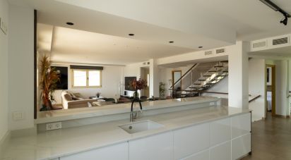 Casa 6 habitaciones de 520 m² en Calp (03710)