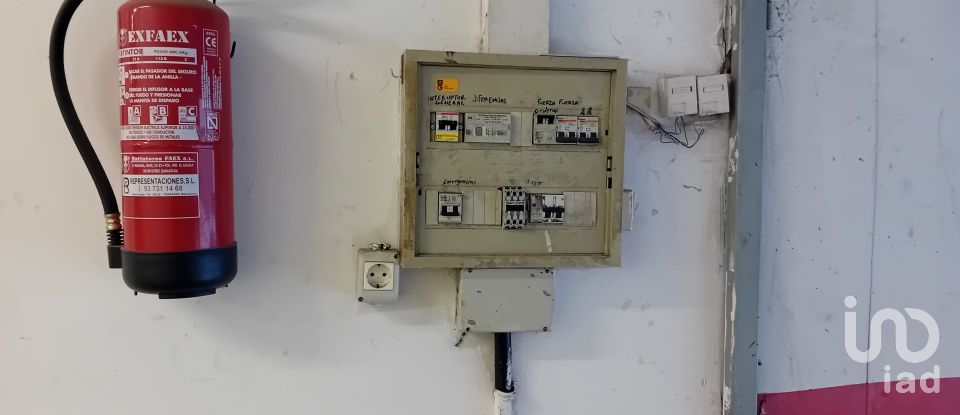 Tienda / local comercial de 228 m² en Terrassa (08223)