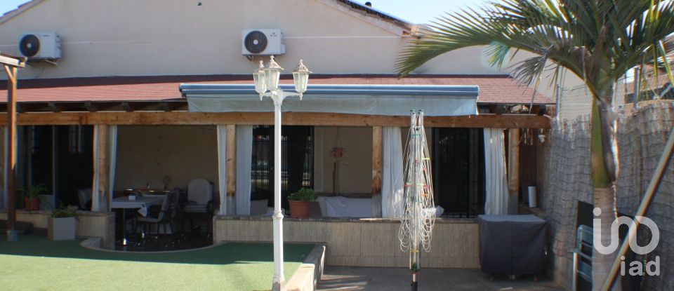 House 4 bedrooms of 257 m² in Formentera del Segura (03179)