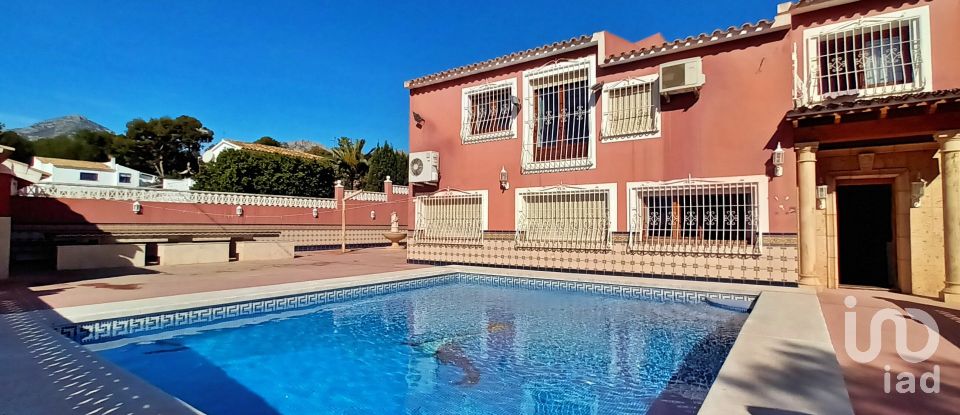 Maison 7 chambres de 466 m² à Colonia Escandinavia / Escandinavia (03580)