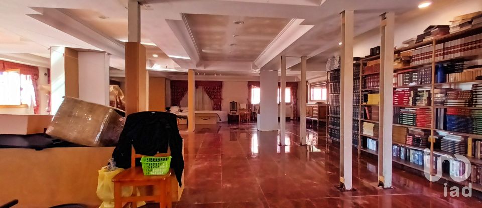 Maison 7 chambres de 466 m² à Colonia Escandinavia / Escandinavia (03580)