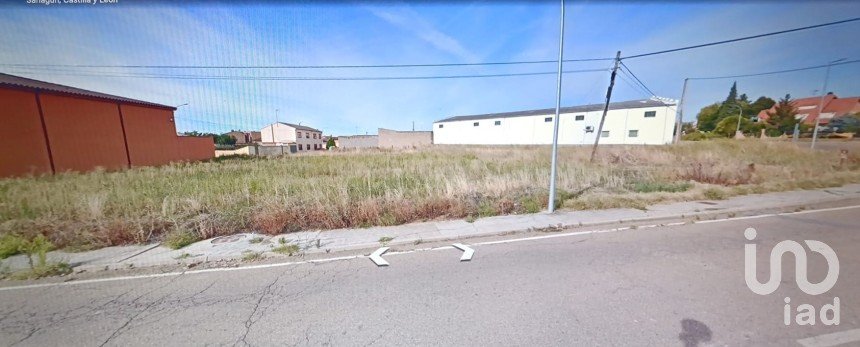 Terreno de 886 m² en Sahagún (24320)
