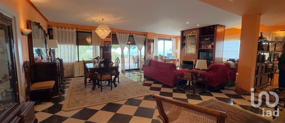 Casa de muntanya 4 habitacions de 270 m² a Dénia (03700)