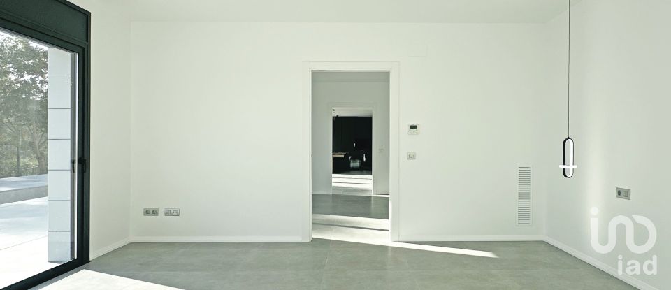 House 5 bedrooms of 384 m² in Sant Esteve Sesrovires (08635)