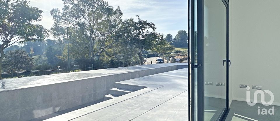 House 5 bedrooms of 384 m² in Sant Esteve Sesrovires (08635)