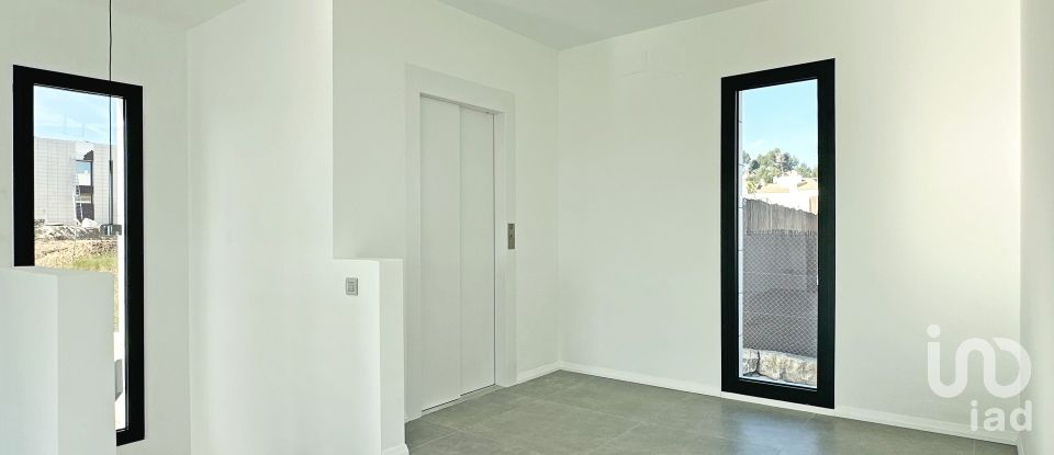 House 5 bedrooms of 384 m² in Sant Esteve Sesrovires (08635)