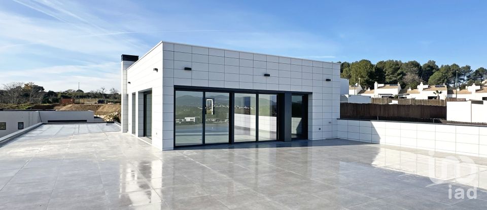 House 5 bedrooms of 384 m² in Sant Esteve Sesrovires (08635)