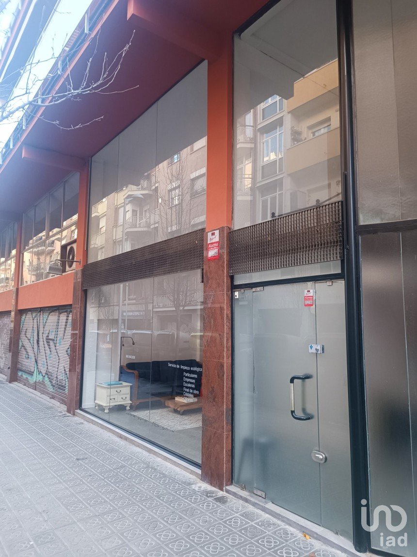 Shop / premises commercial of 55 m² in Barcelona (08028)