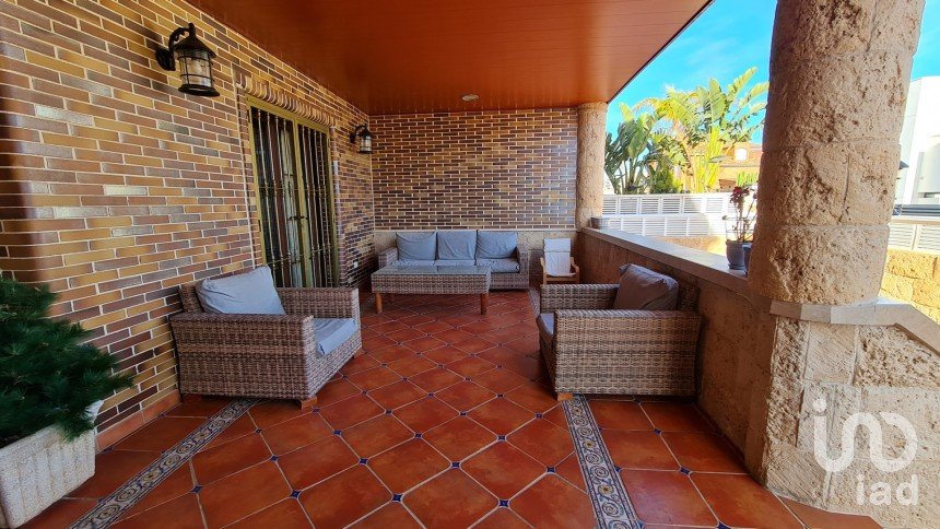 Cottage 5 bedrooms of 327 m² in Roquetas de Mar (04740)