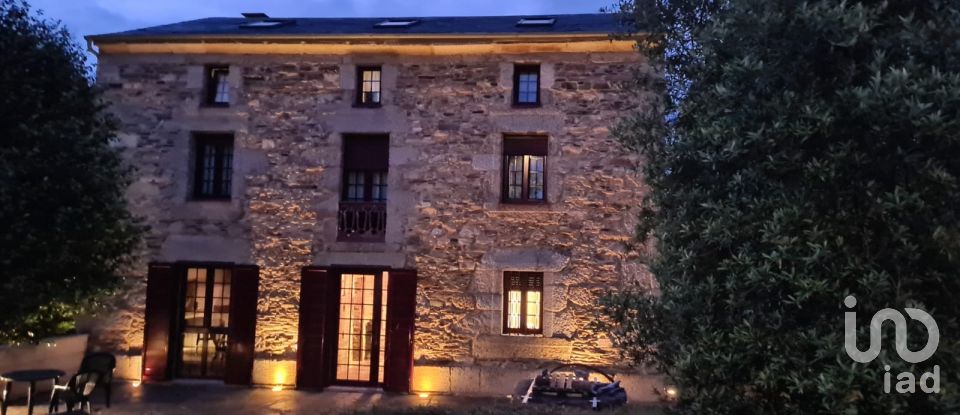 Casa 4 habitaciones de 350 m² en San Acisclo do Valadouro (27786)