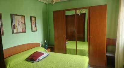 Apartment 3 bedrooms of 70 m² in Urbanización Mansilla del Esla (24218)