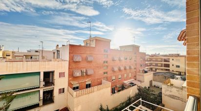 Piso 3 habitaciones de 130 m² en Mutxamel (03110)