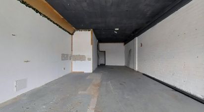 Shop / premises commercial of 84 m² in Valls (43800)