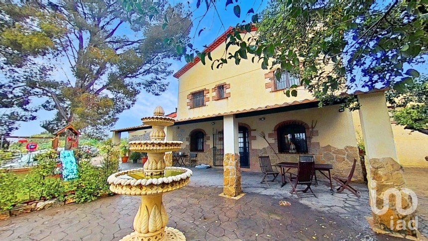 House 5 bedrooms of 1,950 m² in Les Planes de Picamoixons (43491)