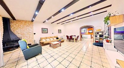 House 5 bedrooms of 1,950 m² in Les Planes de Picamoixons (43491)