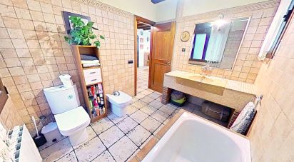 House 5 bedrooms of 1,950 m² in Les Planes de Picamoixons (43491)