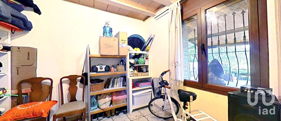 House 5 bedrooms of 1,950 m² in Les Planes de Picamoixons (43491)