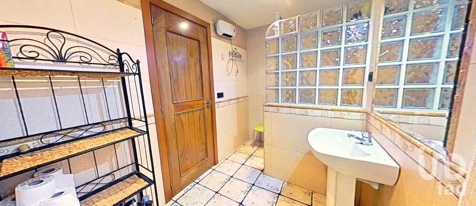 House 5 bedrooms of 1,950 m² in Les Planes de Picamoixons (43491)