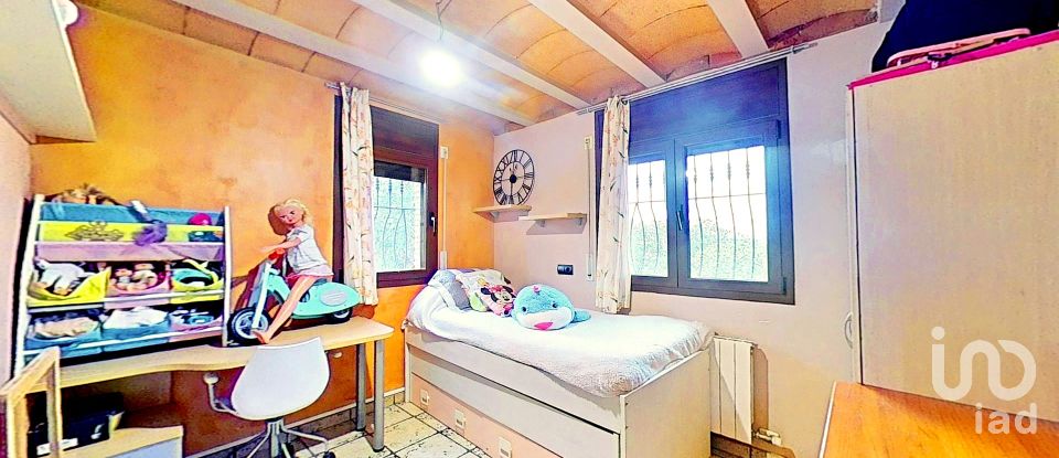 House 5 bedrooms of 1,950 m² in Les Planes de Picamoixons (43491)