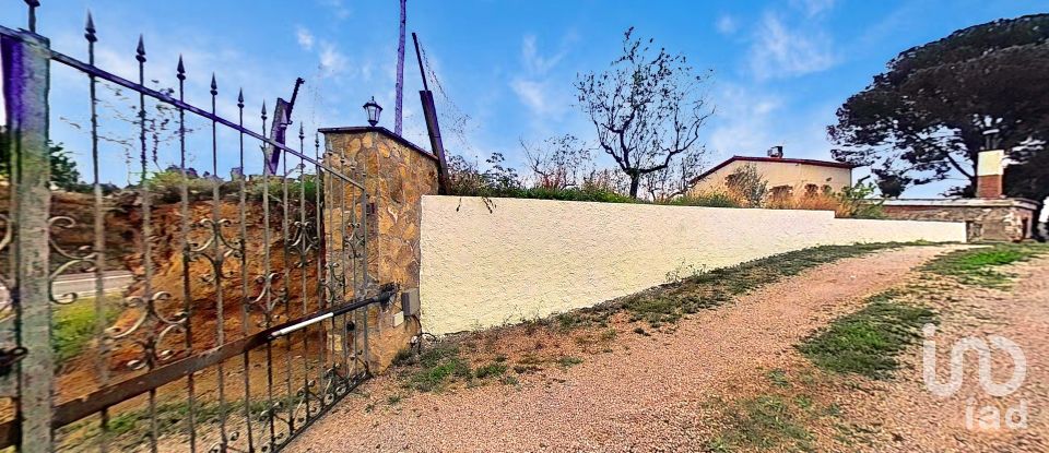 House 5 bedrooms of 1,950 m² in Les Planes de Picamoixons (43491)