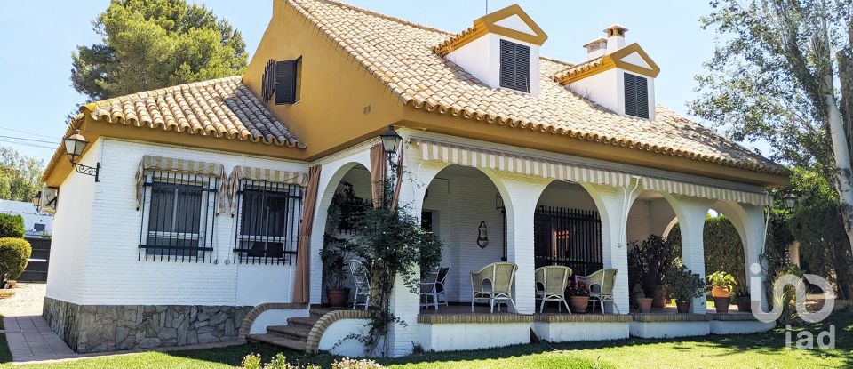 House 4 bedrooms of 210 m² in Alcalá de Guadaíra (41500)