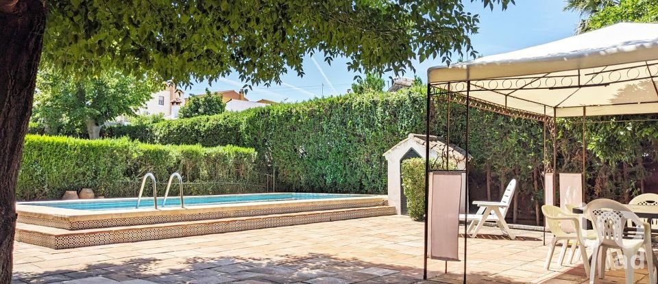 House 4 bedrooms of 210 m² in Alcalá de Guadaíra (41500)