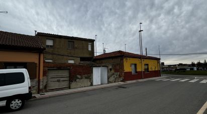 Apartment 3 bedrooms of 218 m² in León (24008)