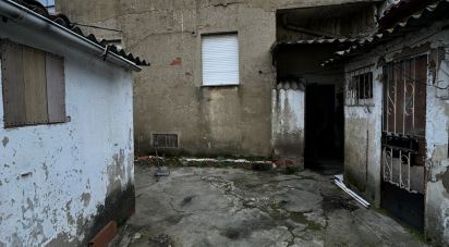 Apartment 3 bedrooms of 218 m² in León (24008)