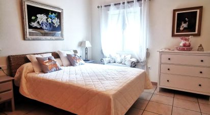 House 5 bedrooms of 300 m² in Monte Zenia (03189)