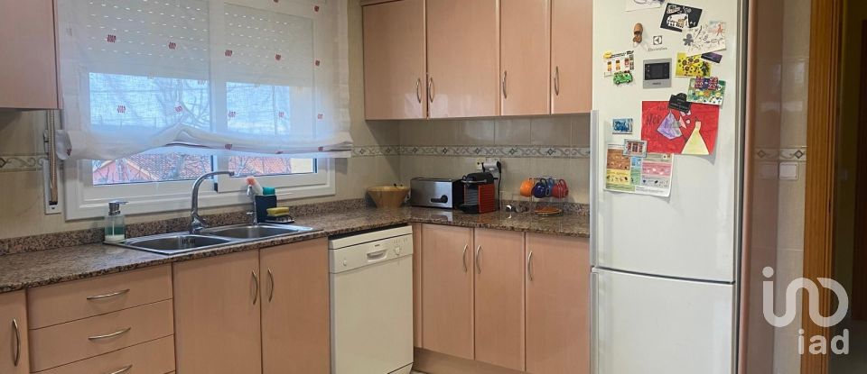 Maison 4 chambres de 208 m² à La Bisbal del Penedès (43717)