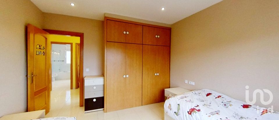 Maison 4 chambres de 208 m² à La Bisbal del Penedès (43717)