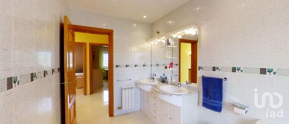 Maison 4 chambres de 208 m² à La Bisbal del Penedès (43717)