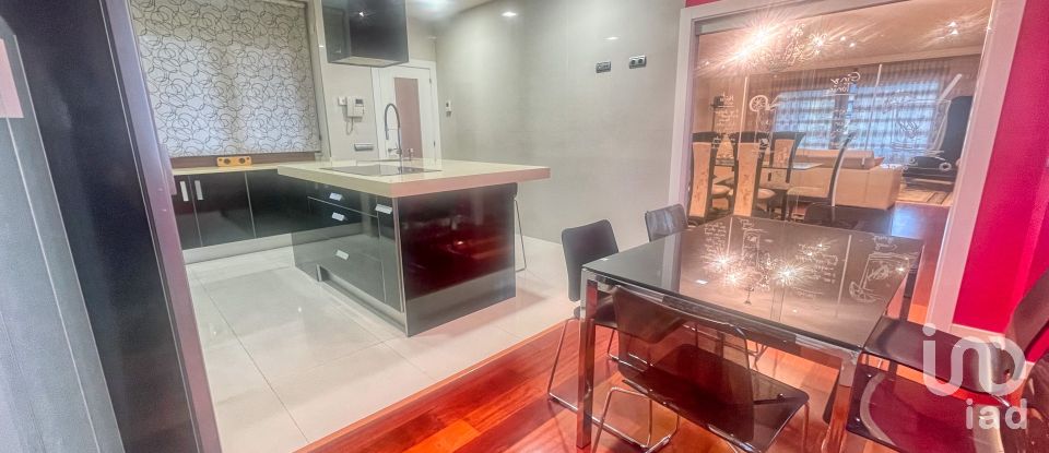 Appartement en maison 4 chambres de 520 m² à Avilés (33401)