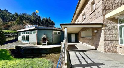 House 8 bedrooms of 1,857 m² in Bergondo (15165)