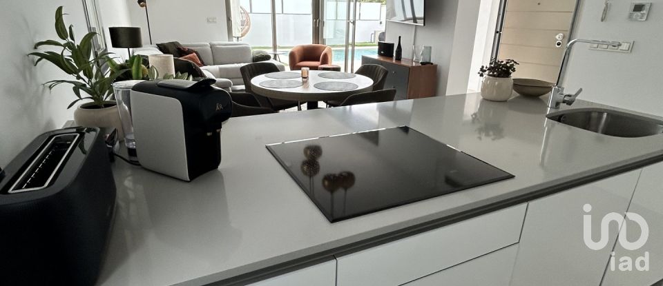 House 4 bedrooms of 132 m² in Nucleo Orihuela-Costa (03189)