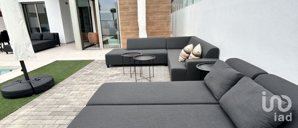 House 4 bedrooms of 132 m² in Nucleo Orihuela-Costa (03189)