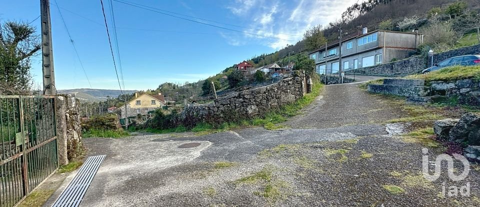 Terreno urbano de 1.296 m² en Xustans (36827)