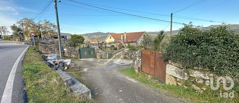 Terreno urbano de 1.296 m² en Xustans (36827)