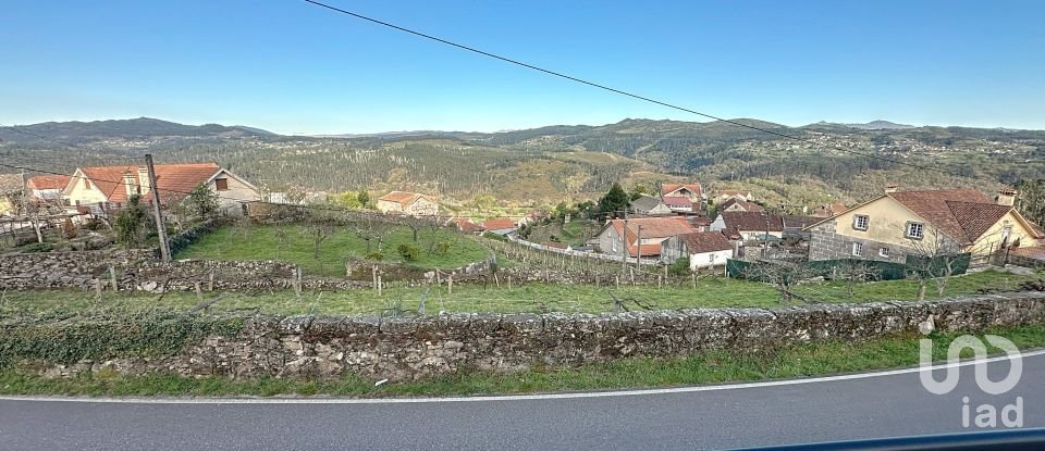 Terreno urbano de 1.296 m² en Xustans (36827)