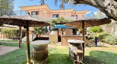 Cottage 4 bedrooms of 450 m² in La Almadraba (03560)