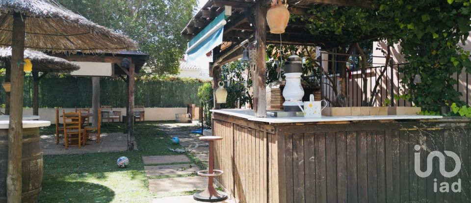 Cottage 4 bedrooms of 450 m² in La Almadraba (03560)