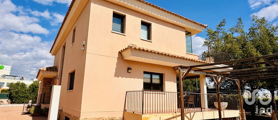 Cottage 4 bedrooms of 450 m² in La Almadraba (03560)