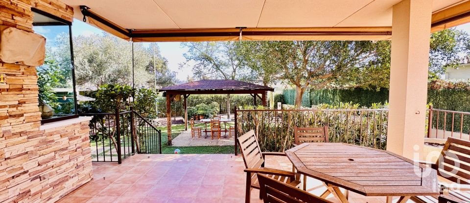 Cottage 4 bedrooms of 450 m² in La Almadraba (03560)