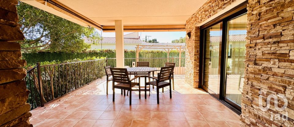 Cottage 4 bedrooms of 450 m² in La Almadraba (03560)